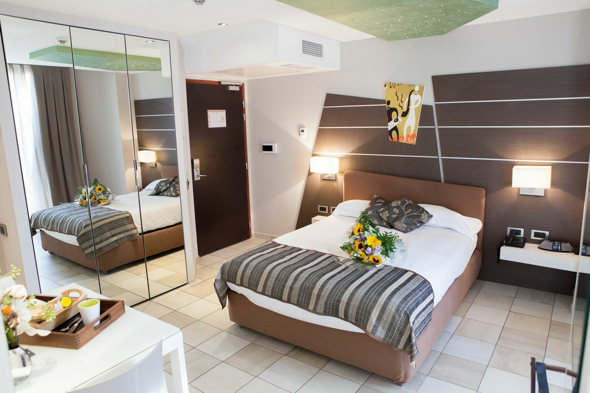 Hotel Villa D'Elsa Juan-les-Pins Ngoại thất bức ảnh
